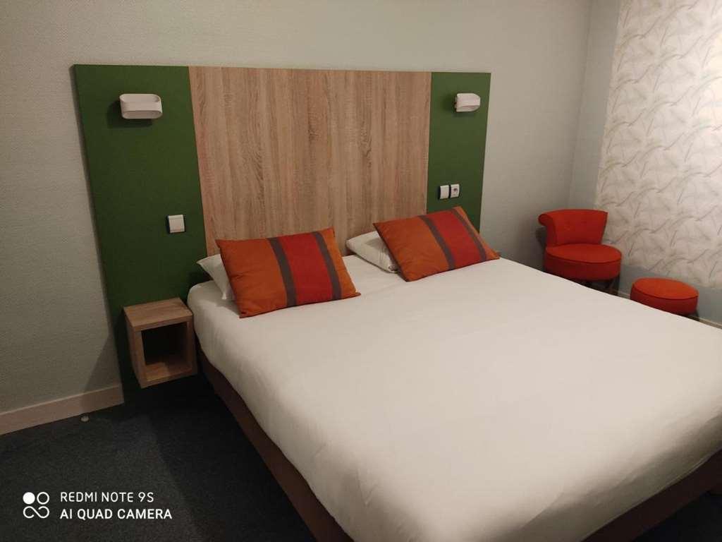 Hotel De Caen Room photo